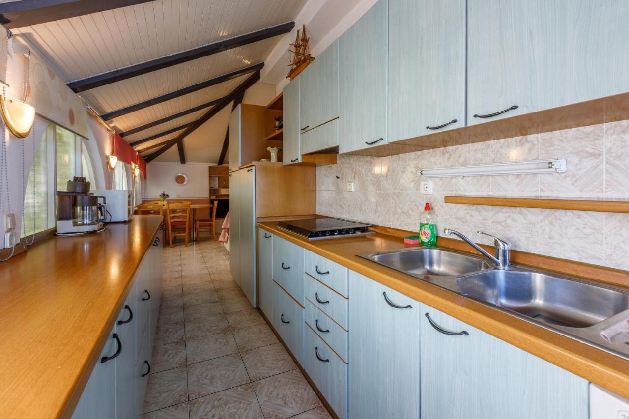 Apartmani Visnja Crikvenica Exterior foto